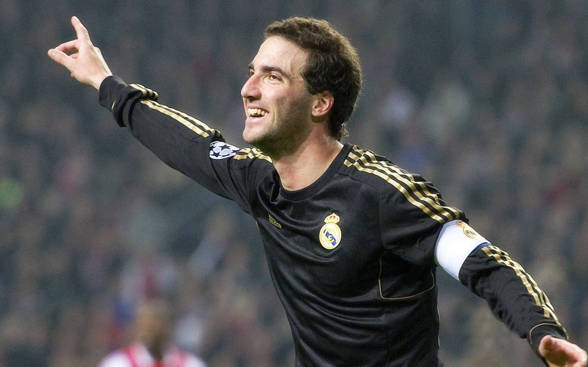 乔治末节封神！湖人单节狂轰40分逆转国王，关键先生诞生