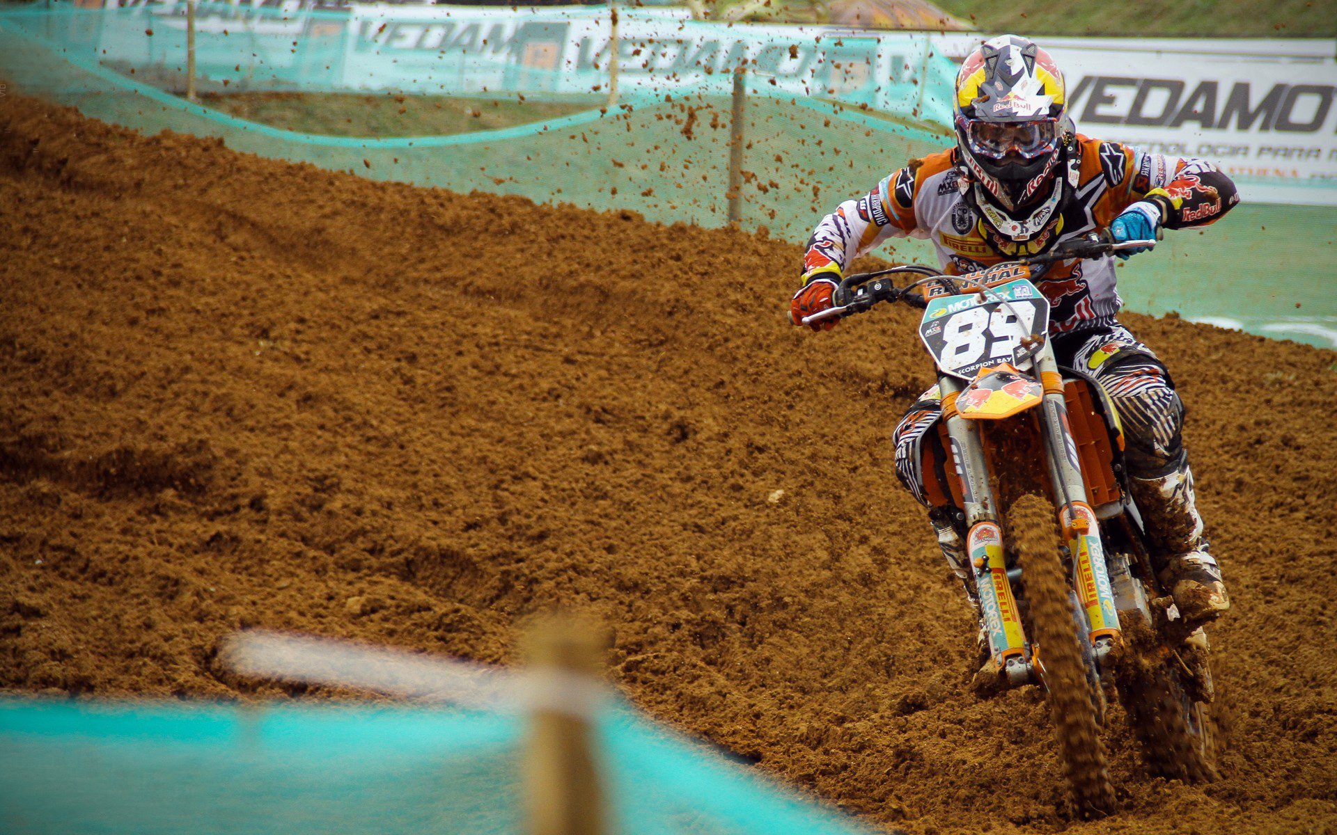 开云体育在线-奥纳纳神扑定乾坤，乌拉圭单节发力拉开里昂，关键先生改写战局